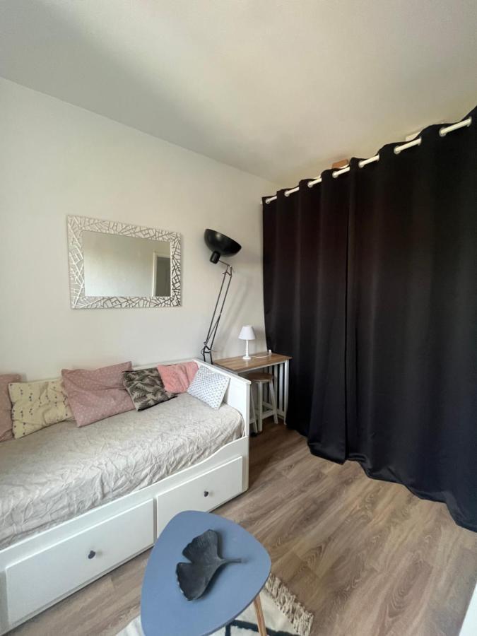 Studio Cosy Apartment Cachan Bagian luar foto